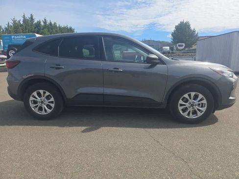 Certified 2025 Ford Escape Active image 5