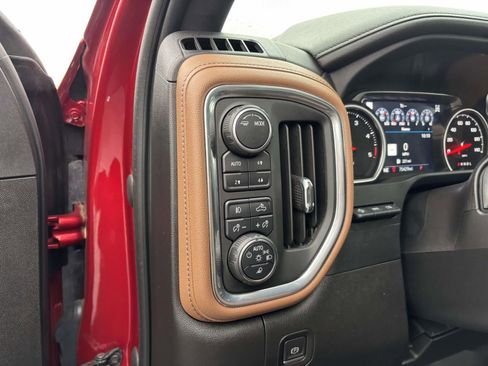 Used 2022 Chevrolet Silverado 3500 High Country w/ Z71 Off-Road Package image 17