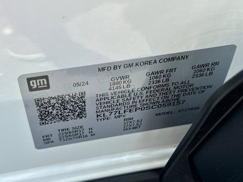 Used 2025 Chevrolet Trax LS w/ LS Convenience Package FWD image 31