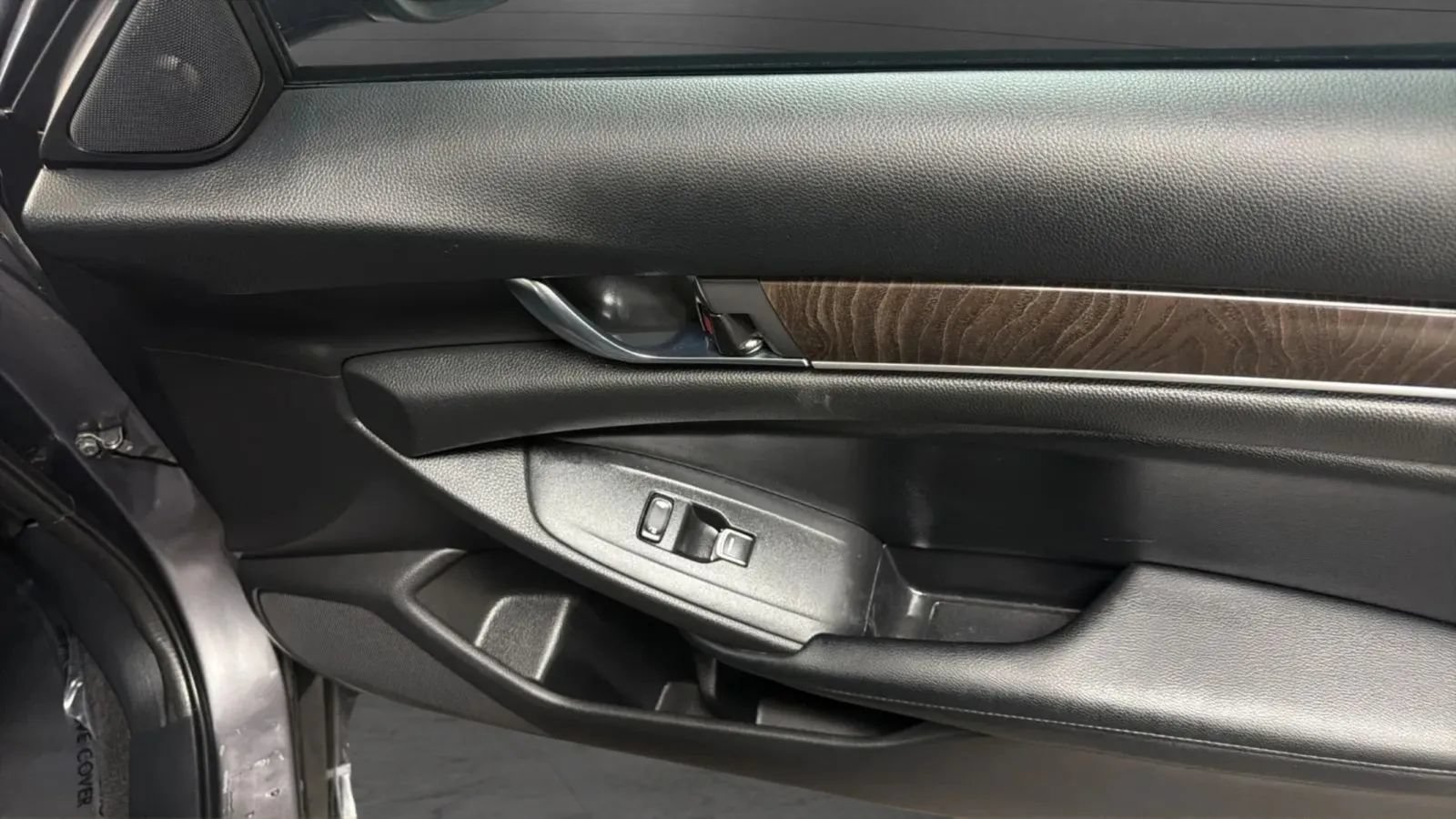 Used 2018 Honda Accord EX-L image 24