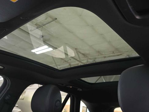 Used 2020 Mercedes-Benz GLC 300 4MATIC image 22