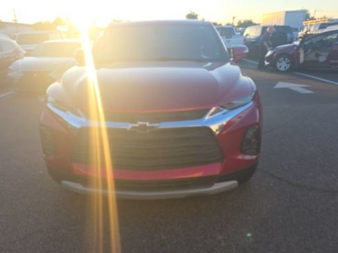 Used 2021 Chevrolet Blazer LT FWD image 2