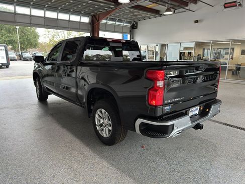 New 2026 Chevrolet Silverado 1500 LT w/ Z71 Off-Road Package image 5