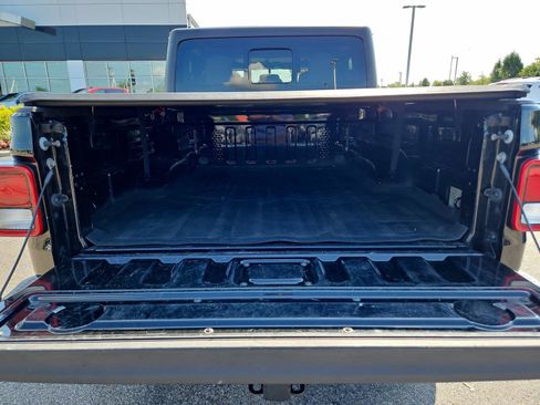Used 2020 Jeep Gladiator Sport w/ Quick Order Package 24S AWD/4WD image 8