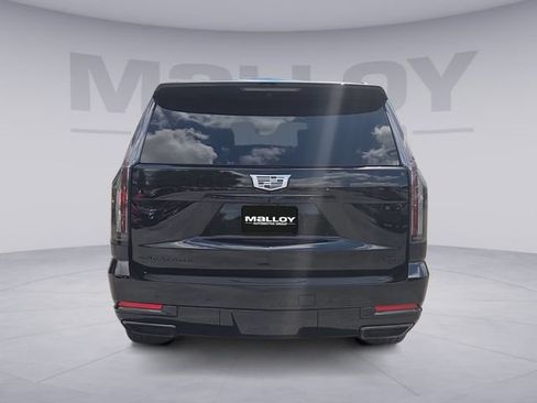 Used 2025 Cadillac Escalade Sport Platinum w/ LPO, ONYX Package AWD/4WD image 4