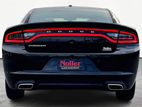 Used 2021 Dodge Charger SXT w/ Cold Weather Package image 4