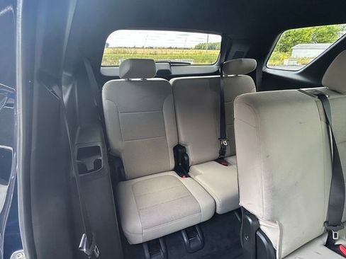 Used 2022 Chevrolet Traverse LS image 15