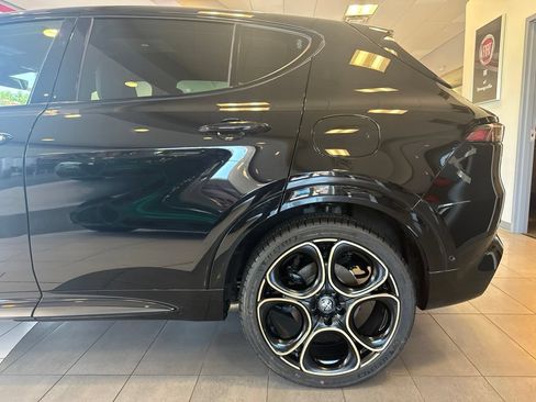 New 2025 Alfa Romeo Tonale AWD/4WD image 14