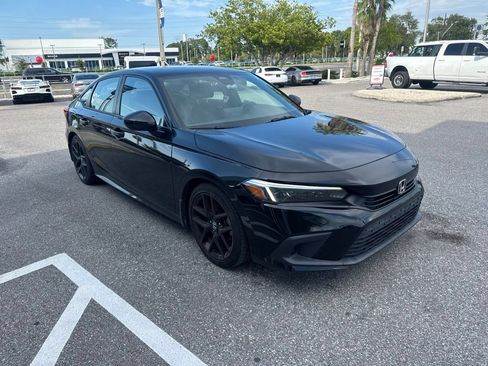 Used 2023 Honda Civic Sport image 3