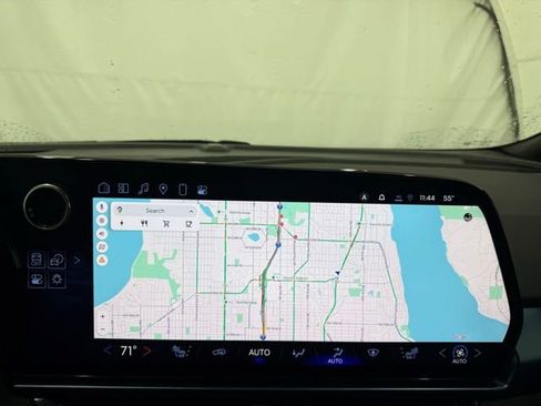 New 2026 Chevrolet Equinox EV LT image 27