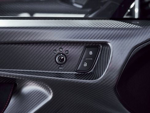 Used 2023 Lamborghini Huracan STO image 39