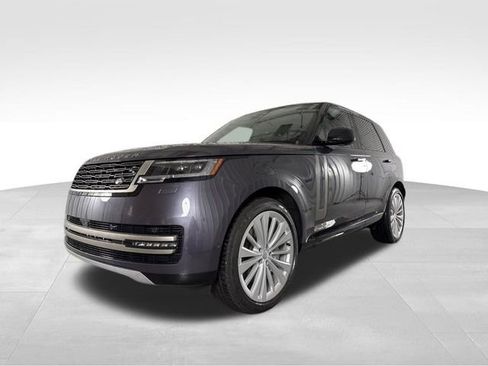 Used 2025 Land Rover Range Rover SE AWD/4WD image 2