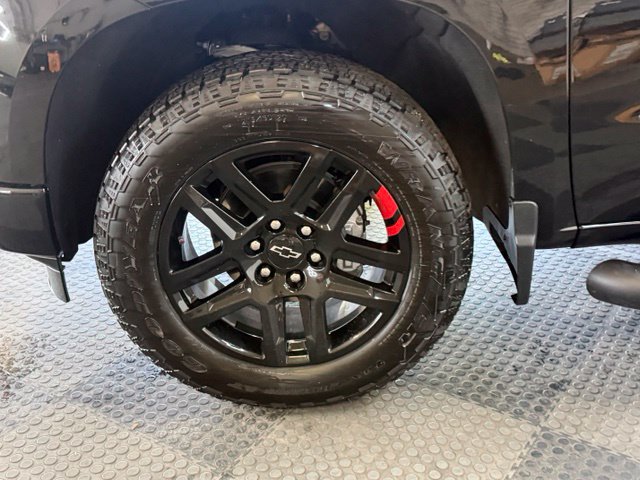 Used 2024 Chevrolet Silverado 1500 RST w/ Redline Edition AWD/4WD image 13
