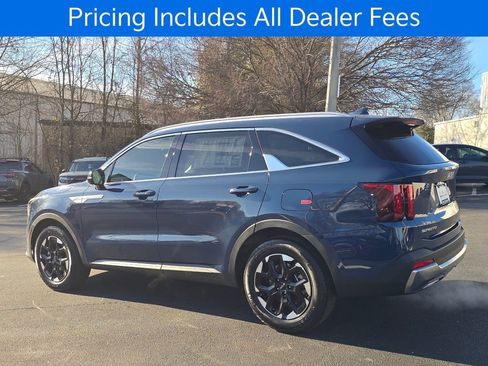 New 2026 Kia Sorento S w/ S Panoramic Sunroof Package FWD image 5
