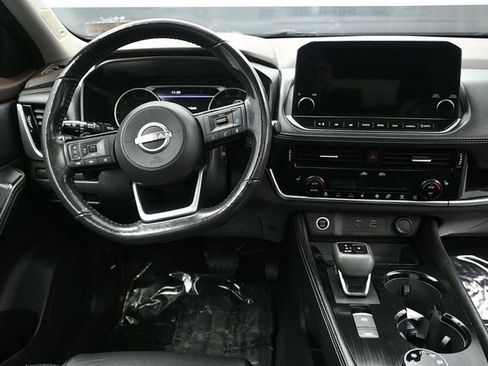 Used 2022 Nissan Rogue SL w/ SL Premium Package image 17