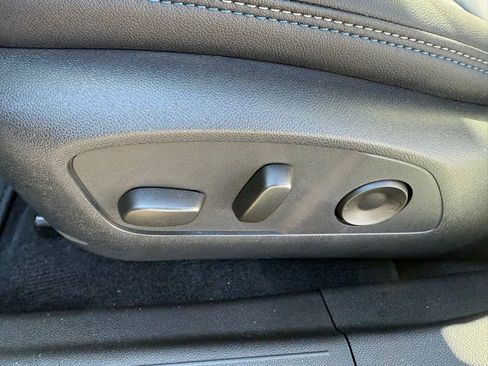 New 2026 Chevrolet Equinox EV LT image 9