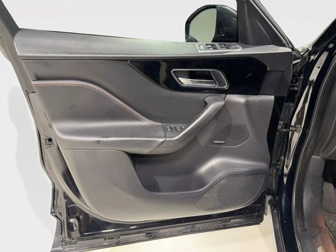 Used 2020 Jaguar F-PACE Prestige image 15