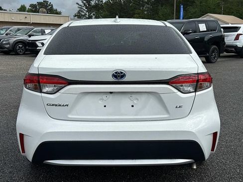 Used 2022 Toyota Corolla LE w/ LE Convenience Package FWD image 4