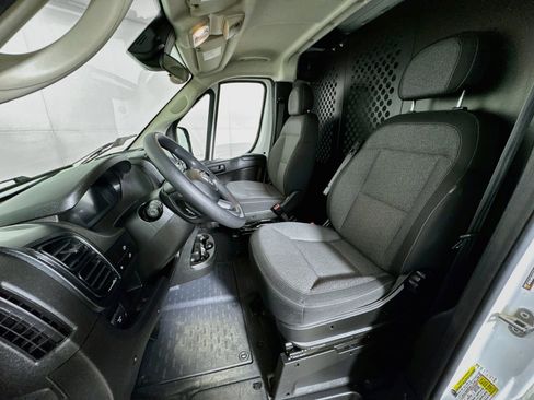 Used 2025 RAM ProMaster 2500 w/ U-Haul Equipment Group FWD image 12