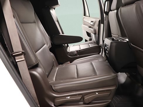 Used 2022 GMC Yukon Denali w/ Max Trailering Package AWD/4WD image 29