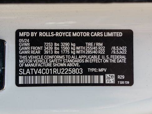 Certified 2024 Rolls-Royce Cullinan w/ Cullinan Package AWD/4WD image 33