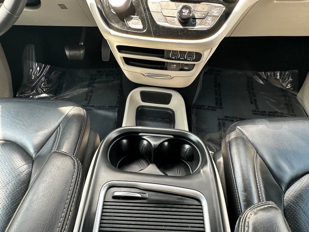 Used 2022 Chrysler Pacifica Touring-L FWD image 27
