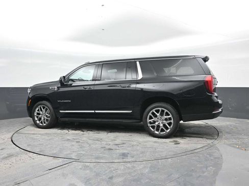 New 2026 GMC Yukon XL Elevation image 2