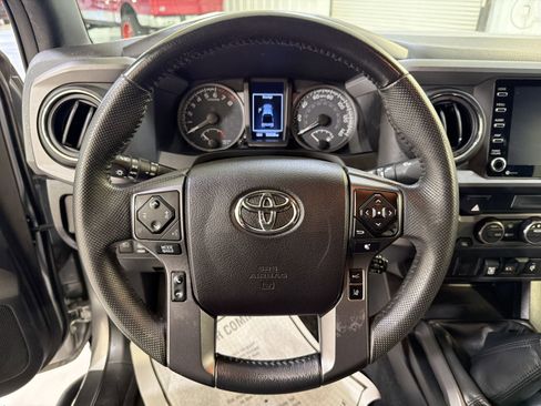 Used 2021 Toyota Tacoma TRD Off-Road AWD/4WD image 13