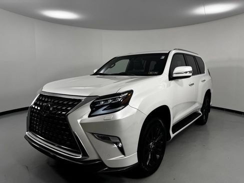 Used 2023 Lexus GX 460 Luxury w/ Sport Design Package AWD/4WD image 3
