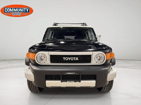 Used 2014 Toyota FJ Cruiser 4WD w/ Convenience Package image 12