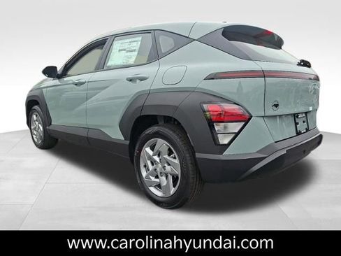 New 2026 Hyundai Kona SE image 3