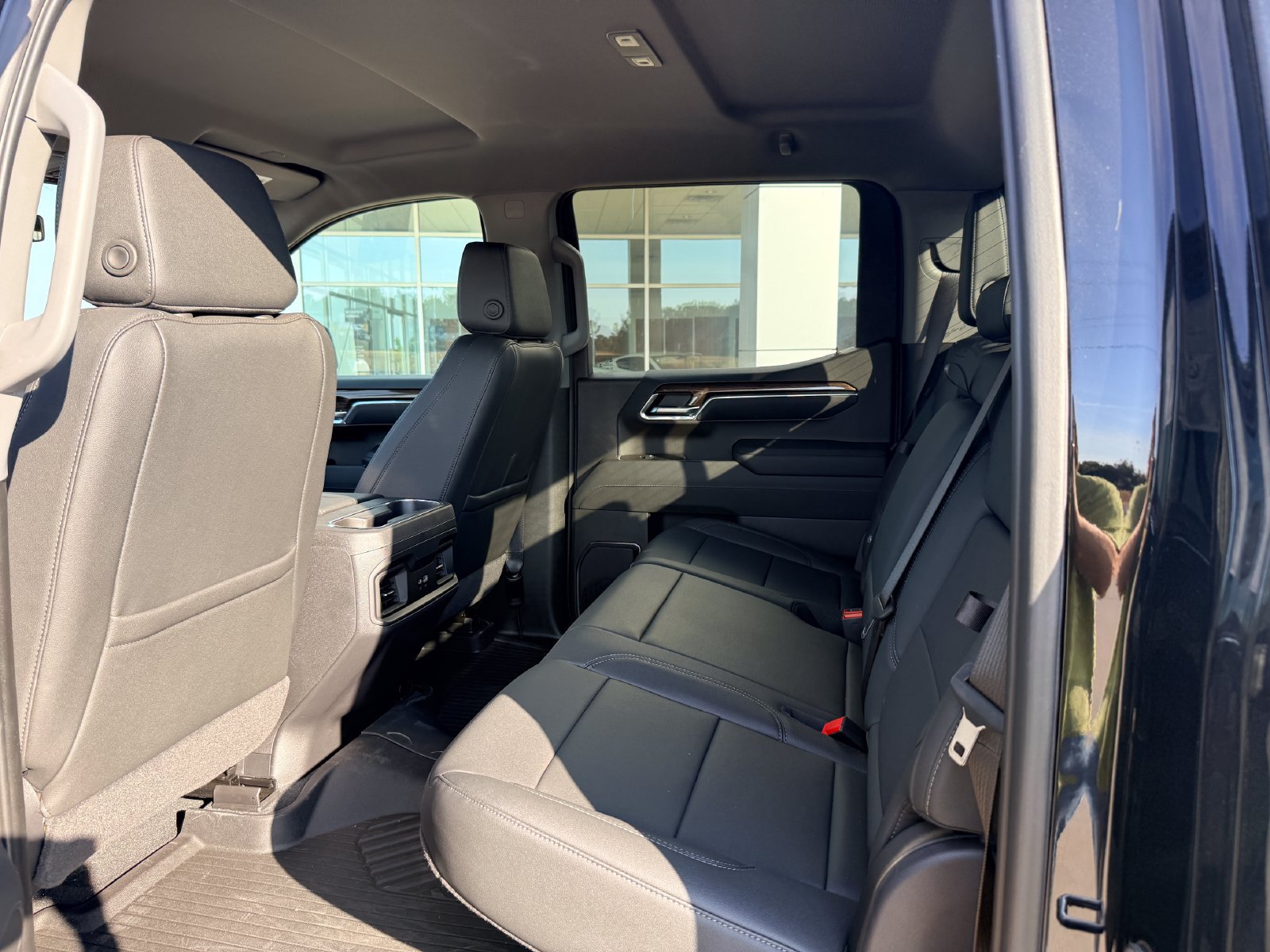 New 2026 Chevrolet Silverado 1500 RST w/ Dark Appearance Package AWD/4WD image 13