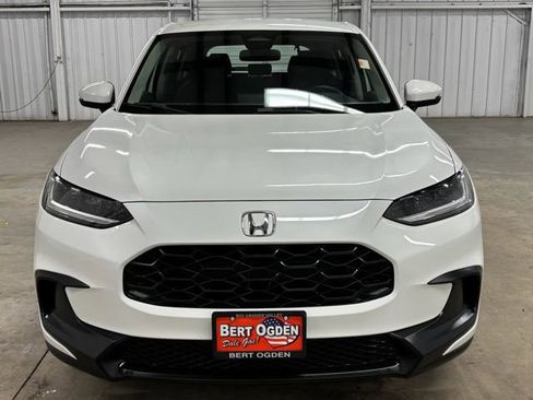 Used 2023 Honda HR-V LX image 2