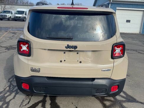 Used 2016 Jeep Renegade Latitude image 7