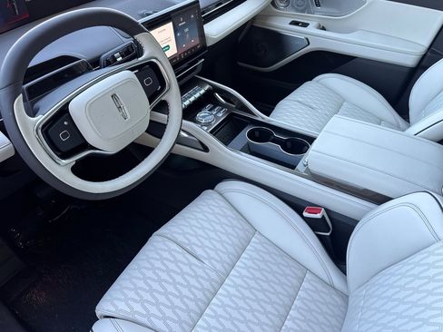 New 2026 Lincoln Nautilus Black Label w/ Jet Appearance Package image 8