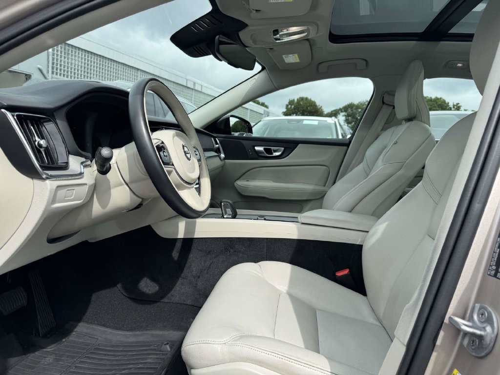Certified 2024 Volvo S60 B5 Plus w/ Climate Package AWD/4WD image 13
