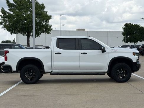 Used 2023 Chevrolet Silverado 1500 ZR2 w/ Technology Package AWD/4WD image 3