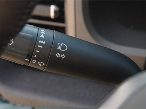 Used 2023 Ford F150 Lightning Lariat image 26