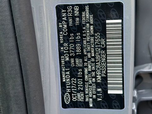 Certified 2023 Hyundai Venue SEL image 38