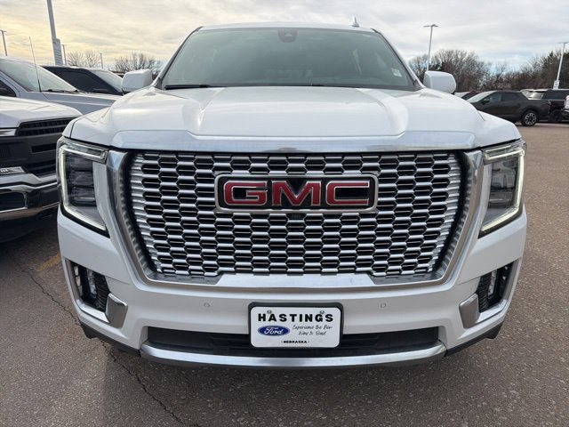 Used 2022 GMC Yukon XL Denali AWD/4WD image 11