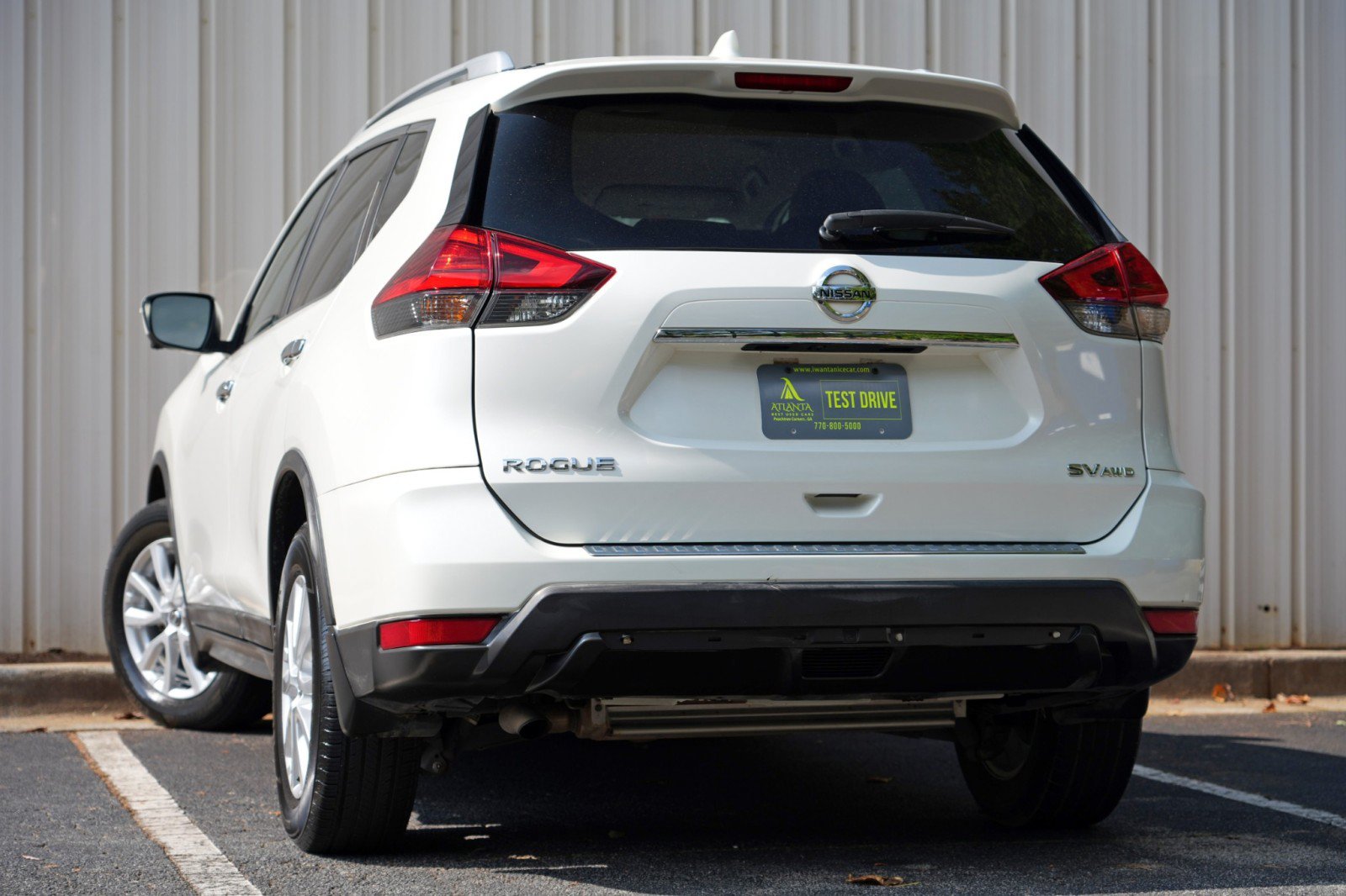 Used 2017 Nissan Rogue SV w/ SV Premium Package AWD/4WD image 5