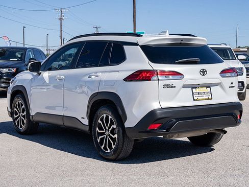 Used 2023 Toyota Corolla Cross AWD Hybrid image 7
