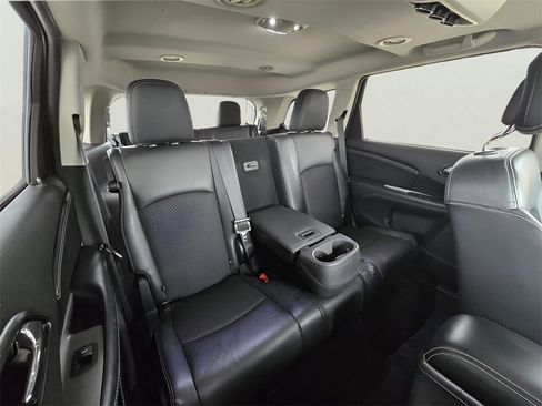 Used 2020 Dodge Journey Crossroad w/ Popular Equipment Group image 49