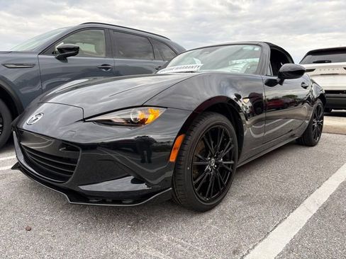 New 2026 MAZDA MX-5 Miata Club w/ Interior Package RWD image 6