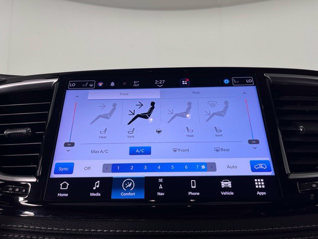 Used 2023 Chrysler Pacifica Limited AWD/4WD image 30