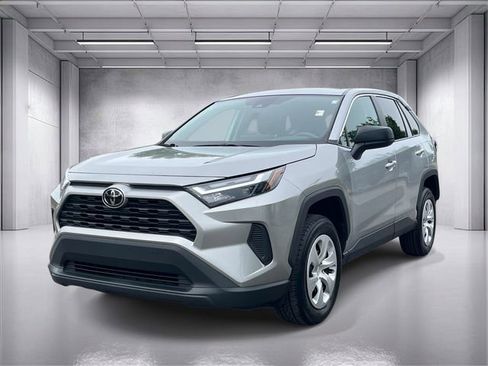 Used 2023 Toyota RAV4 LE FWD image 7