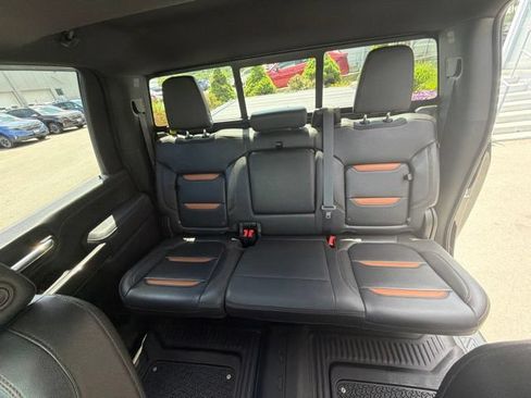 Used 2021 GMC Sierra 2500 AT4 w/ AT4 Preferred Package AWD/4WD image 16