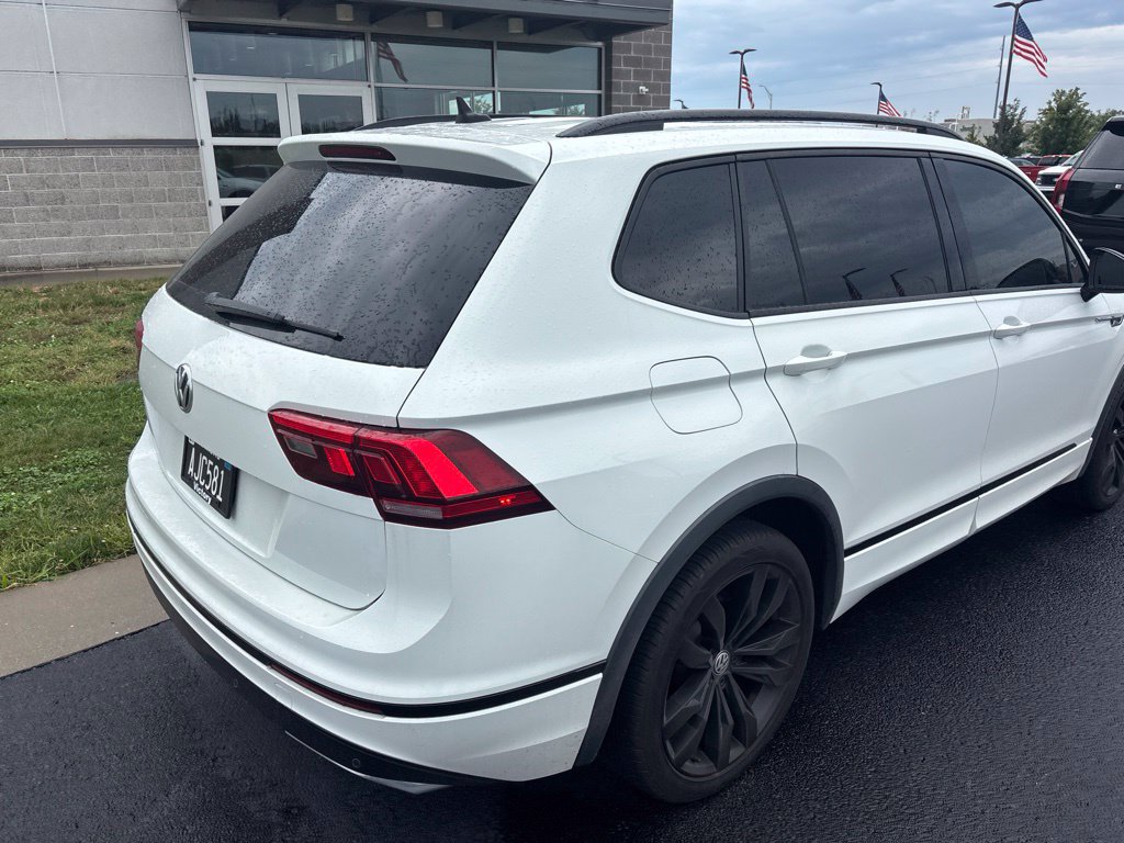 Used 2020 Volkswagen Tiguan SE R-Line FWD image 2