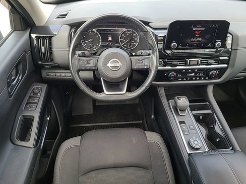Used 2023 Nissan Pathfinder SV w/ SV Premium Package AWD/4WD image 25
