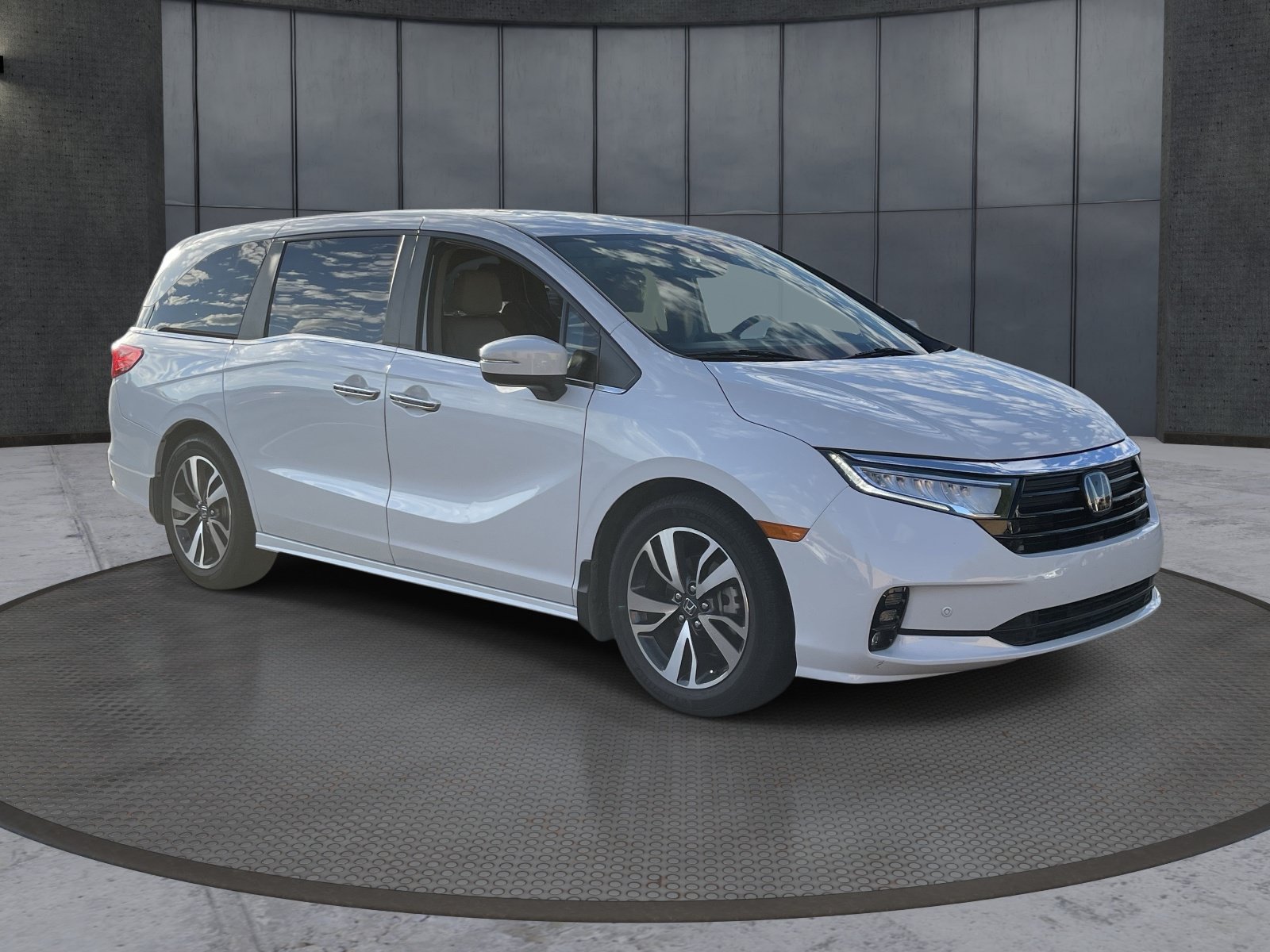 Used 2024 Honda Odyssey Touring image 8